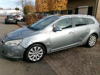 Unfallwagen Opel Astra 1.7 CDTI SPORTS COSMO CLIMA 2011/3