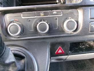 Volkswagen Transporter 2.0 TDI L 2 H 1 AUTOMAAT BUDGETLINE AIRCO picture 15