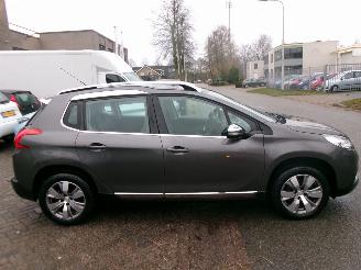 Peugeot 2008 1.2 PURETECH ALLURE CLIMA NAVI picture 5