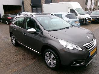 Peugeot 2008 1.2 PURETECH ALLURE CLIMA NAVI picture 4