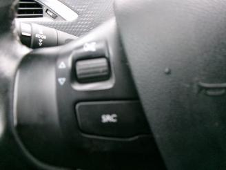 Peugeot 2008 1.2 PURETECH ALLURE CLIMA NAVI picture 18