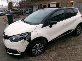 Avarii autoturisme Renault Captur TCE LIMITED CLIMA NAVI 2017/4