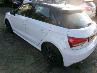 Audi A1 1.0 TFSI ADRENALIN AIRCO NAVI 5 DEURS picture 2