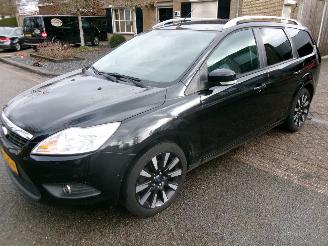 skadebil auto Ford Focus 1.6 I GEEN SCHADE 2009/8