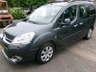 krockskadad bil auto Citroën Berlingo 1.6 VTI TENDENCE 2014/10