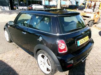 Mini Cooper S 1.6 JOHN COOPER WORKS AUTOMAAT picture 8