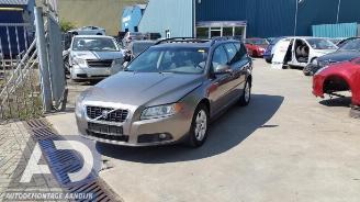 Salvage car Volvo V-70 V70 (BW), Combi, 2007 / 2016 2.4 D5 20V 2009