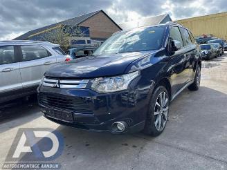 Vrakbiler auto Mitsubishi Outlander Outlander (GF/GG), SUV, 2012 2.0 16V 4x2 2014
