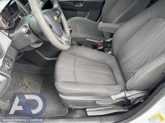 Chevrolet Aveo Aveo (300), Hatchback, 2006 / 2015 1.2 16V picture 12