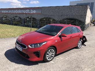 Vaurioauto  passenger cars Kia Cee d 1.0 2020/3