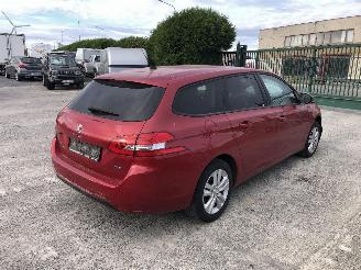 Damaged car Peugeot 308 1.2 TURBO 2017/4