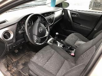 Toyota Auris 1.4    D4-D picture 5