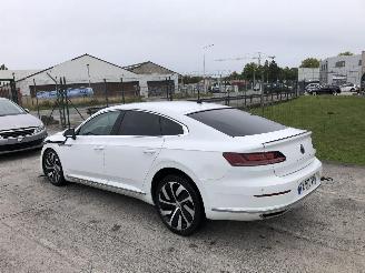 Damaged car Volkswagen Arteon 2.0 TDI 4 MOTION 2018/10