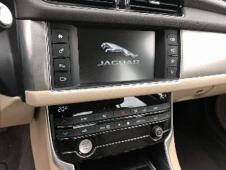 Jaguar XF 2.0 D picture 8