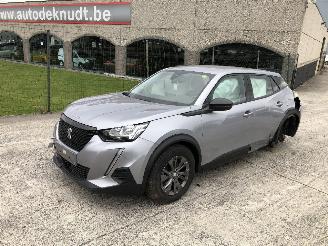 Voiture accidenté Peugeot 2008 1.2   ACTIVE PACK 2022/9