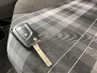 Peugeot 108 1.0  CABRIO picture 19