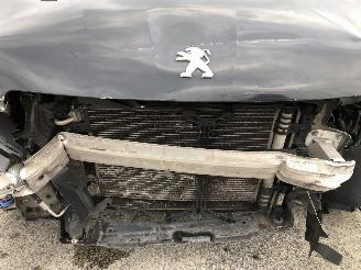 Peugeot 308 1.2 TURBO picture 20