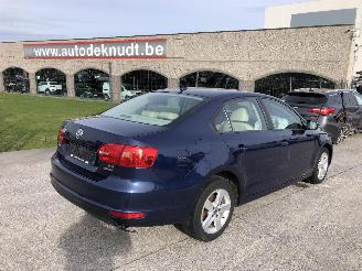 Volkswagen Jetta 1.6 TDI picture 3