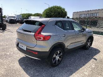 Voiture accidenté Volvo XC40 1.5  T2 AUTOMATIQUE 8V 2020/10