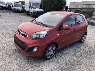 Voiture accidenté Kia Picanto 1.0 2011/10