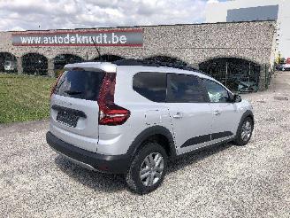 damaged passenger cars Dacia Jogger 1.0 TURBO  CONFORT 2022/7