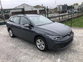 krockskadad bil auto Volkswagen Golf VIII 1.0 eTSI AUTOMATIQUE 2023/5