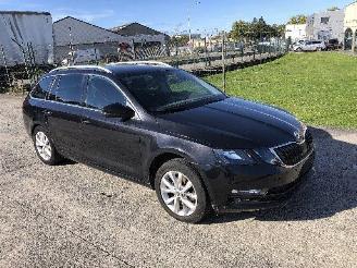 Unfallwagen Skoda Octavia 1.6 TDI 2020/2