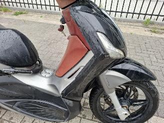 Piaggio Beverly 350  picture 5