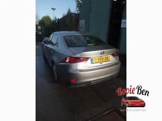 Salvage car Lexus IS IS (E3), Sedan, 2013 300h 2.5 16V 2014/5
