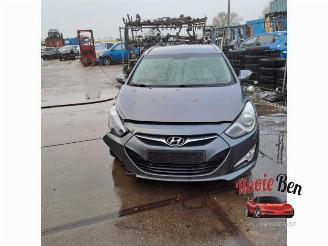 Vrakbiler auto Hyundai I-40 i40 CW (VFC), Combi, 2011 / 2019 1.6 GDI 16V 2011/9