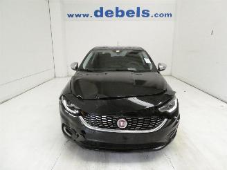 skadebil auto Fiat Tipo 1.3D  MIRROR 2020/5