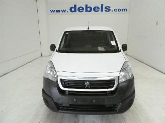 krockskadad bil bedrijf Peugeot Partner 1.6D  PREMIUM 2017/5