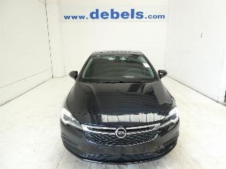 krockskadad bil auto Opel Astra 1.6D 2019/6