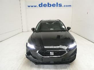 Schadeauto Seat Leon LEON STYLE 2023/5