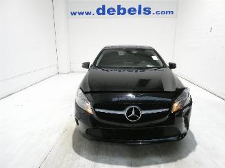 krockskadad bil auto Mercedes A-klasse 1.6 2017/6