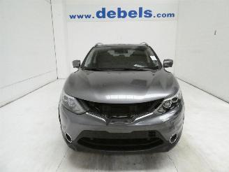 Damaged car Nissan Qashqai  2017/6