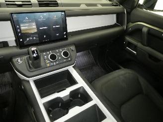 Land Rover Defender  picture 12