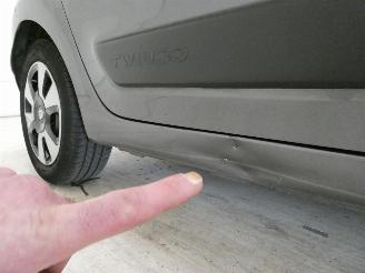 Renault Twingo III FASHION L picture 11