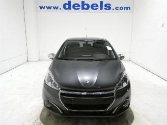 Damaged car Peugeot 208  2016/4