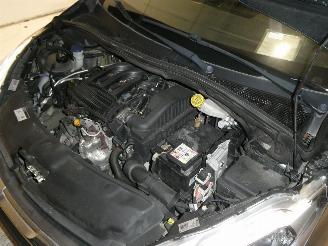 Peugeot 208  picture 21