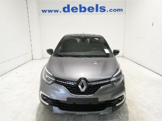 krockskadad bil auto Renault Captur RED EDITION 2019/3