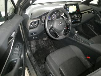Toyota C-HR  picture 15