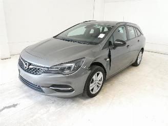 Opel Astra SPORTS TOURER picture 2