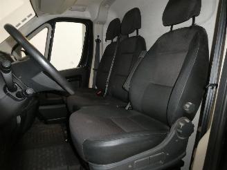 Peugeot Boxer 2.2 D PACK CLIM picture 18