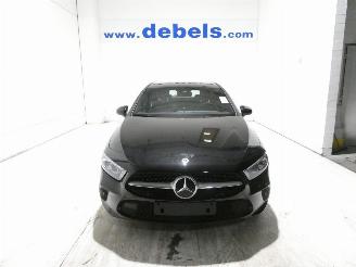 skadebil auto Mercedes A-klasse 1.2 E 2022/8
