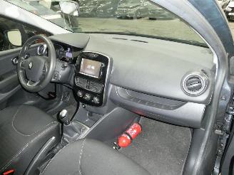 Renault Clio LIMITED picture 12