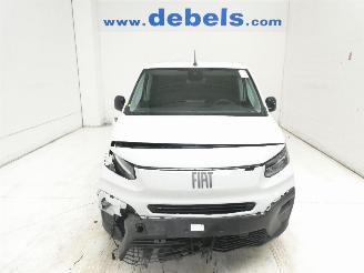 krockskadad bil bedrijf Fiat Doblo 1.5D DOBLÃ’ 2025/8