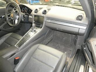 Porsche 718 Cayman CAYMAN picture 13