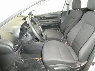 Hyundai I-20  picture 22