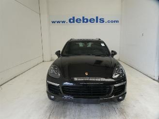 Damaged car Porsche Cayenne E-HYBRID 2017/9